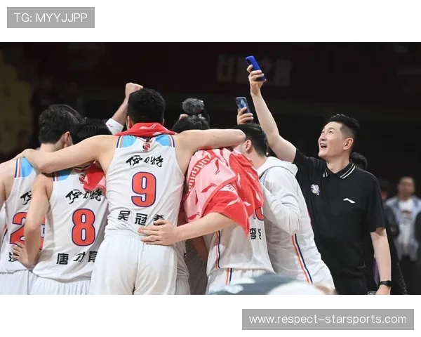 CBA季后赛激战正酣：广东队迎战辽宁队冲击总决赛门票