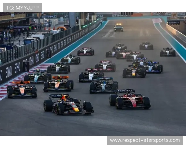 F1车队调整频繁 赛季末前争夺战愈加激烈 各队策略博弈加剧